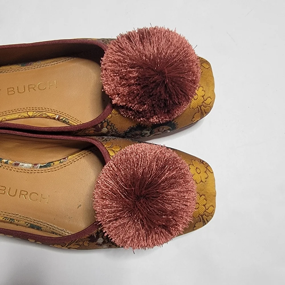 ✨ Tory Burch Pom Pom Ballet Flats Size 7M Floral Brocade Leather Sole